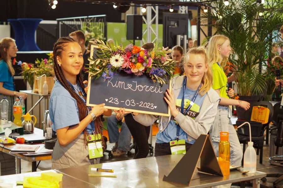 Nieuws | Skills the Finals 2023 Aniek en Indiana Aeres VMBO Heerenveen