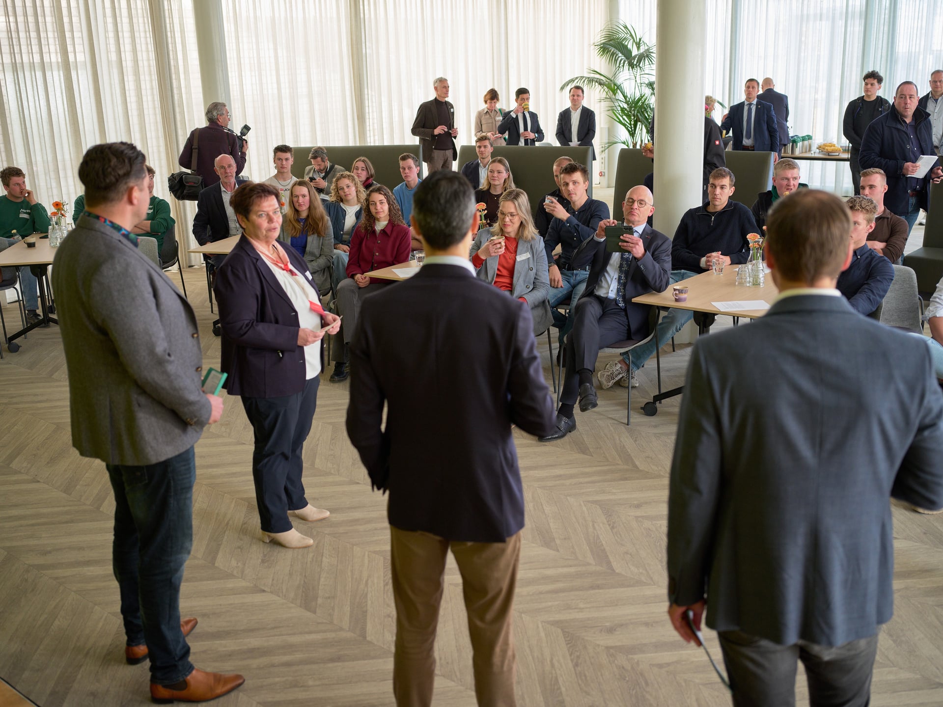 werkbezoek Rob Jetten bij Aeres Hogeschool Dronten