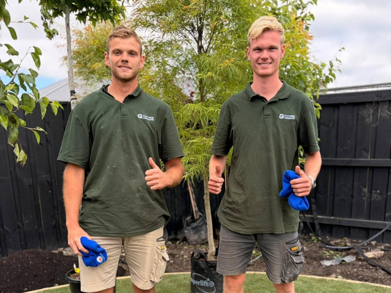 Alle en Arjen aan het werk in Nieuw-Zeeland